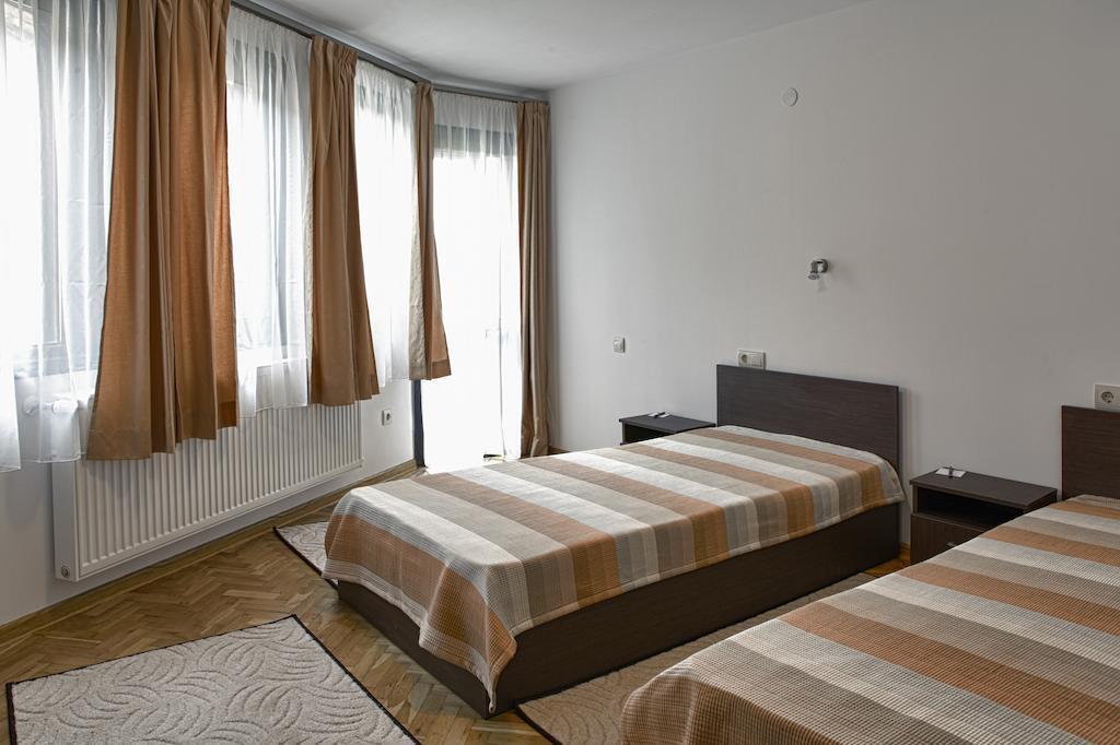 Pepi Guest House Veliko Tarnovo Ngoại thất bức ảnh
